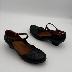 Cobb Hill by New Balance Black T-Strap Heels Mary Jane shoe women